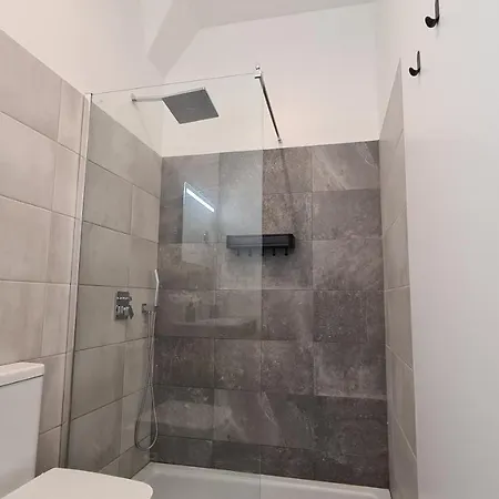 Luxury Apartment With Private Pool & Garden Apartment