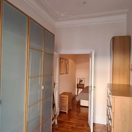 Luxury Apartment With Private Pool & Garden *