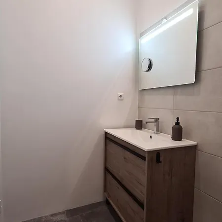 Luxury Apartment With Private Pool & Garden Apartment